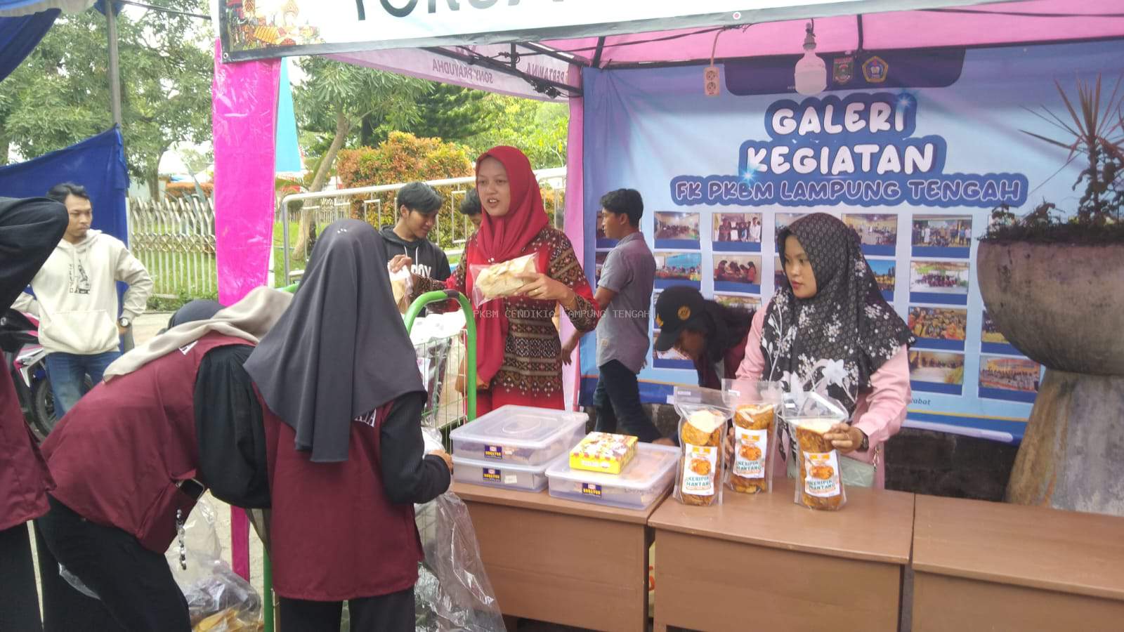 Forum Komunikasi PKBM Lampung Tengah Berpartisipasi Aktif dalam Festival Kuliner Titik Kumpul 2025